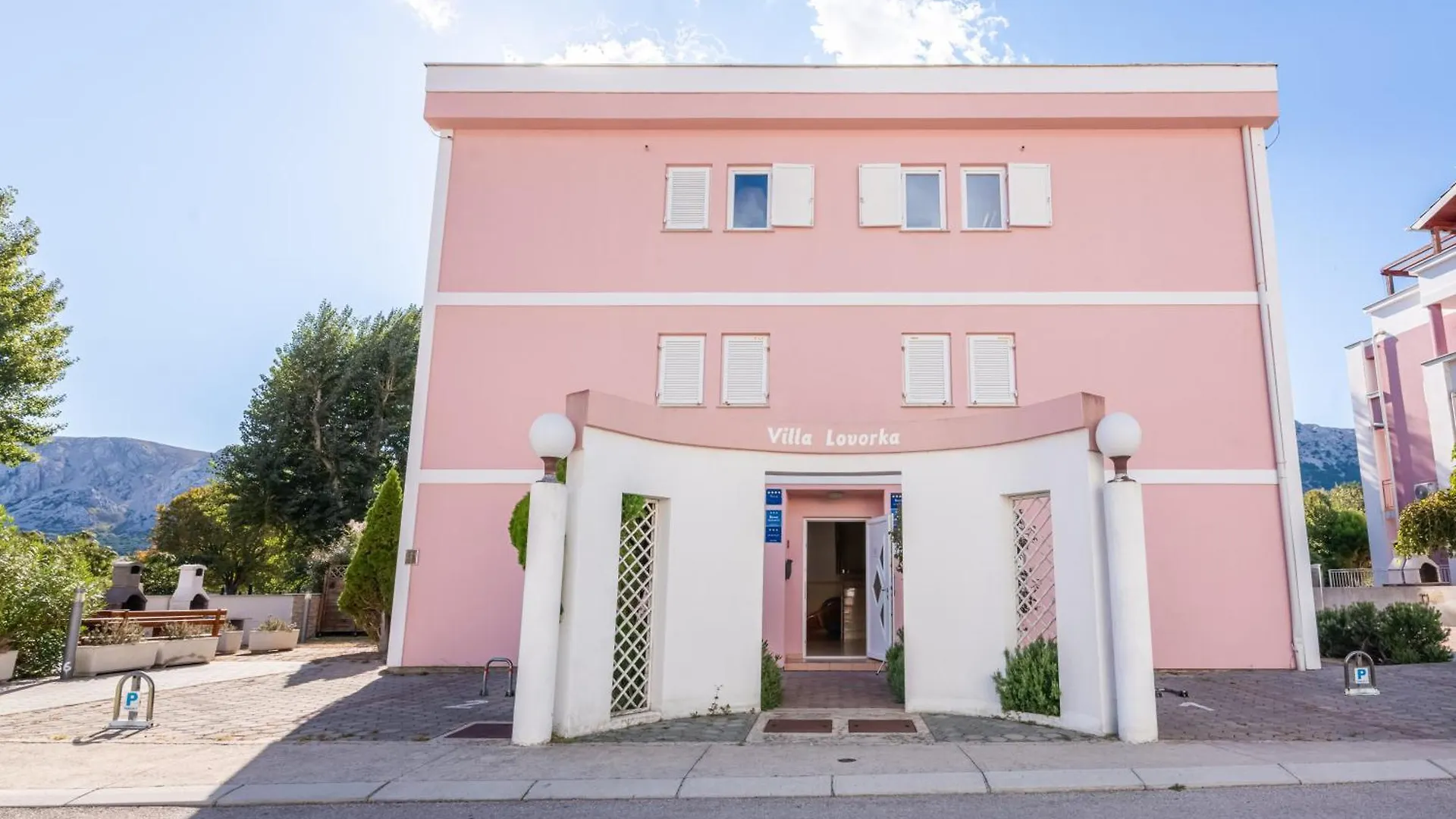Apartments Lovorka Baska  Baska (Krk)
