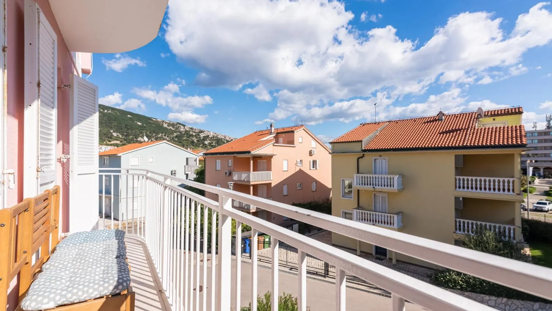 Apartments Lovorka Baska
