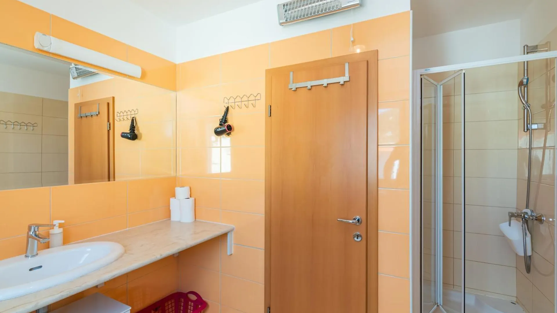 Apartments Lovorka Baska