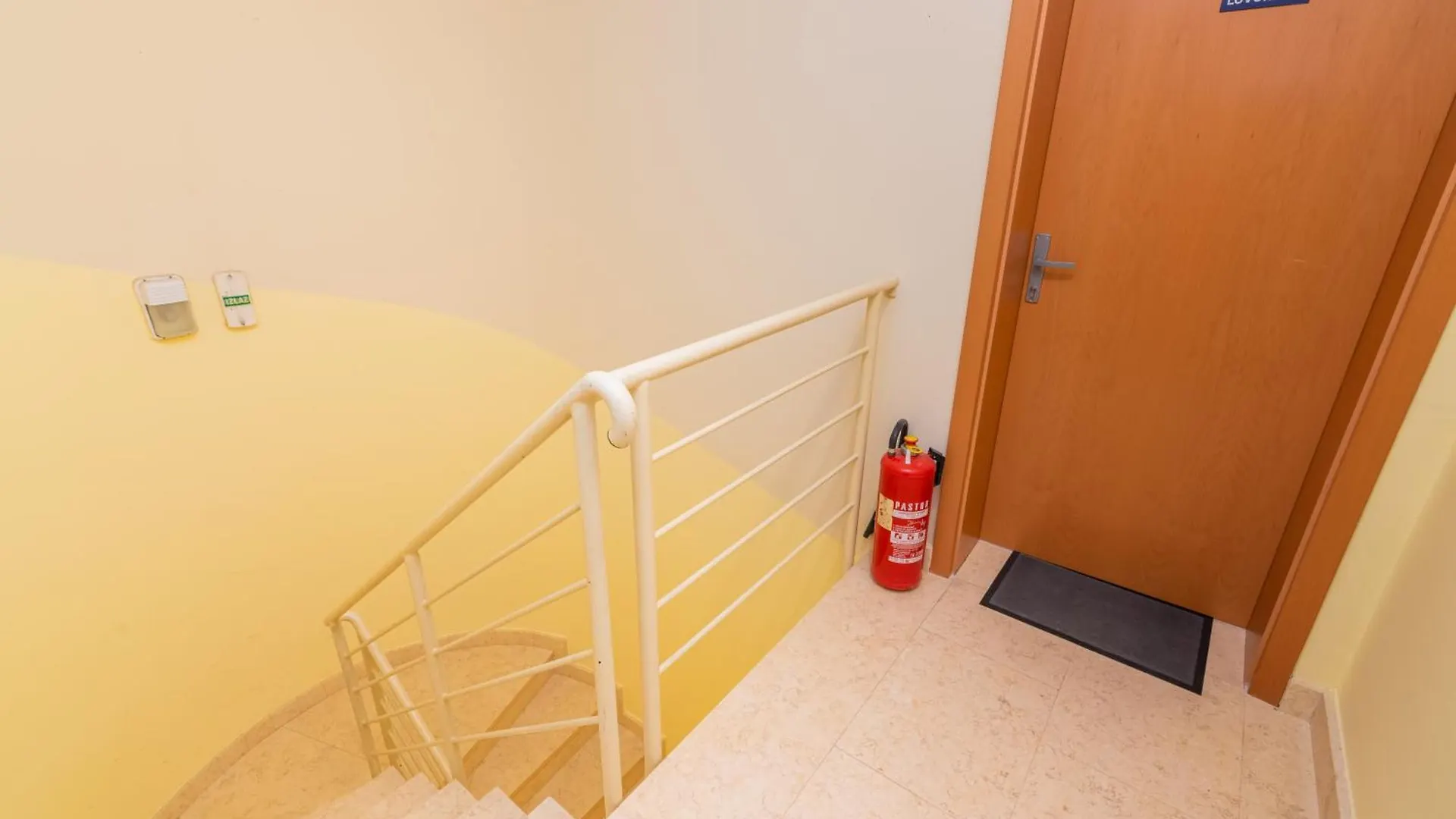 Apartments Lovorka Baska