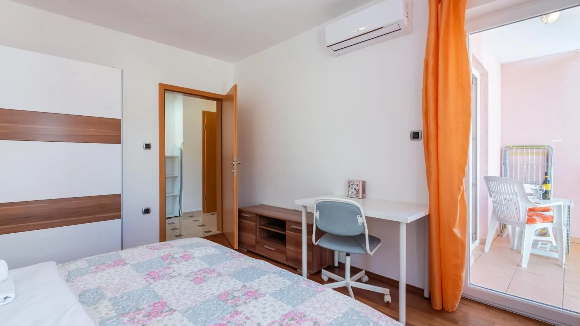 Apartments Lovorka Baska   Baska (Krk)