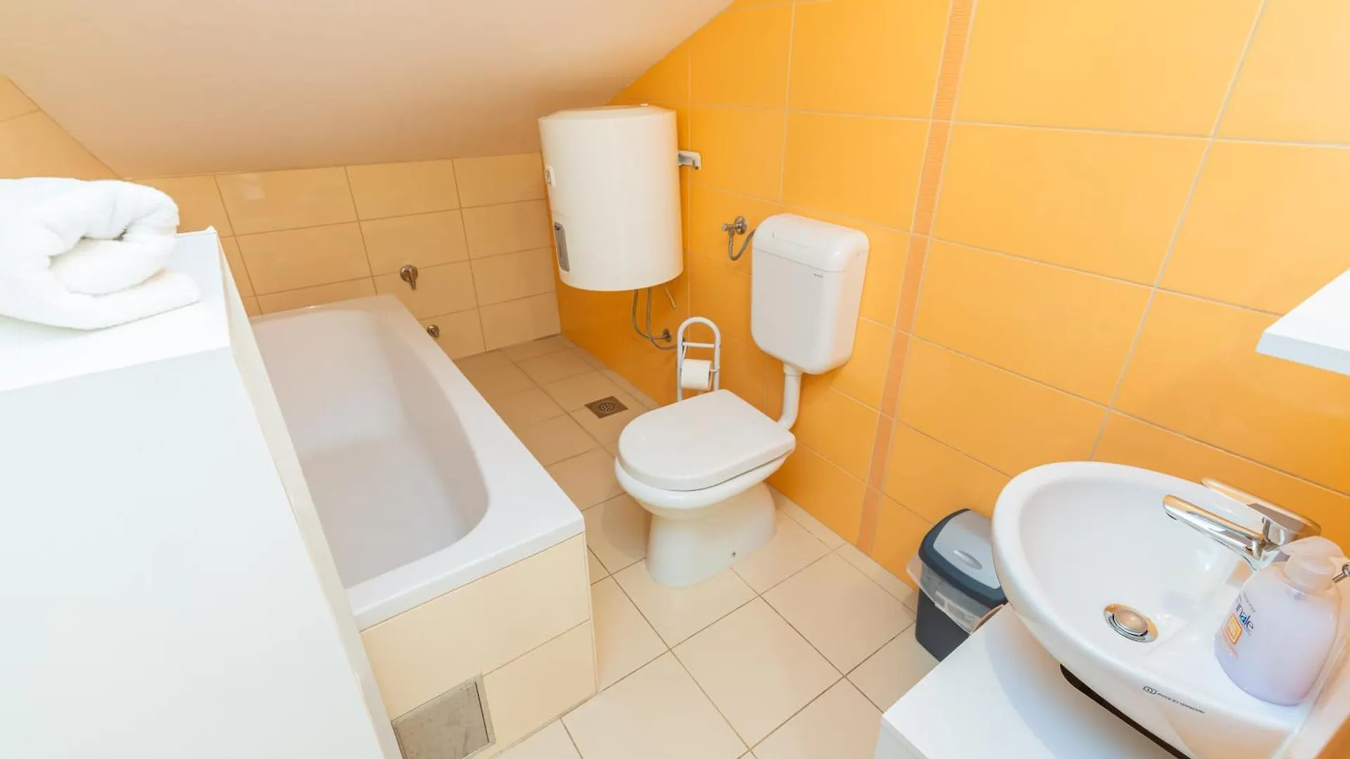 Apartments Lovorka Baska  Croatia